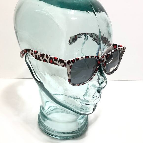 NEW Red White Leopard Print Sunglasses UV400 Retro - Picture 5 of 5